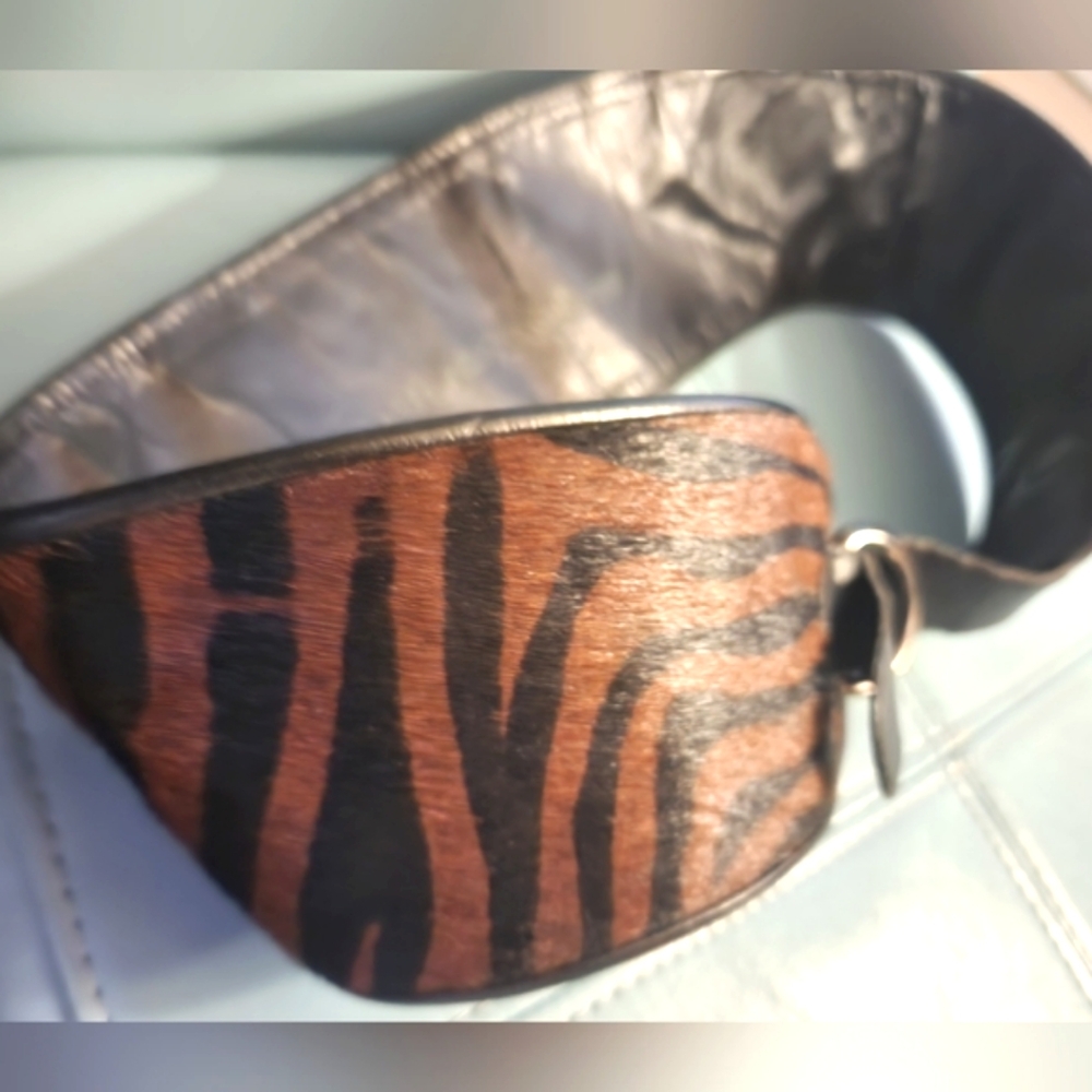 80s YVES SAINT LAURENT Tiger Striped Leather Cowhide Fur Brown Black Wide Belt S - Picture 14 of 16